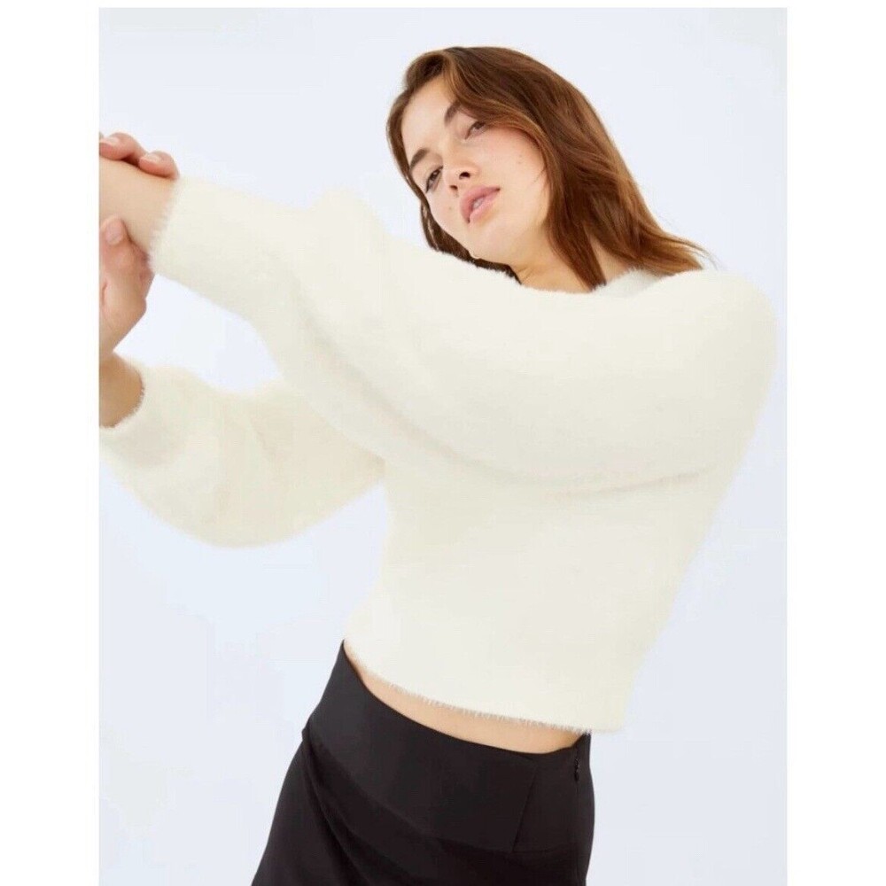 Sunday Best Sweater White Aritzia Kitten Women's Large Fuzzy Knit Crewneck Crop